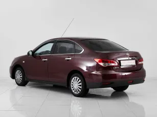 Nissan  4