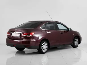 Nissan  5
