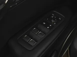 Lexus  11
