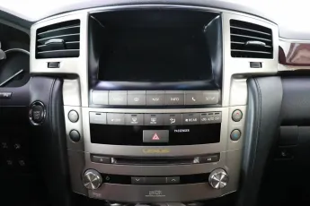 Lexus  11