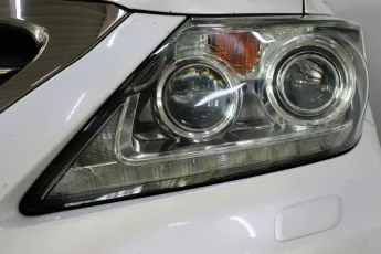 Lexus  6
