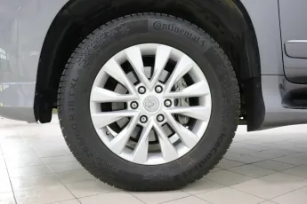 Lexus  9