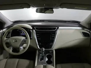 Nissan  11