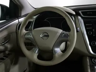 Nissan  12