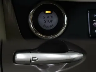 Nissan  16