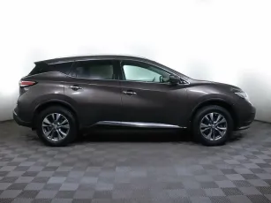 Nissan  4