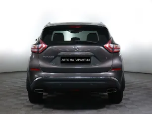 Nissan  6