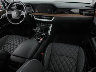 Kia  9