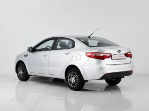 Kia  4