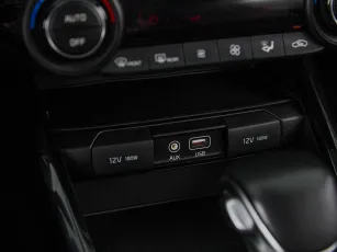 Kia  15