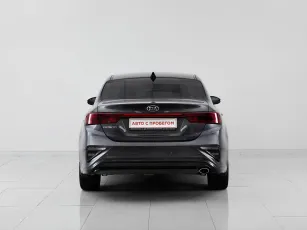 Kia  6