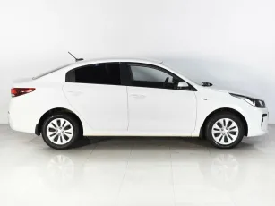 Kia  4