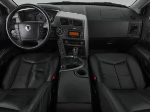 SsangYong  8