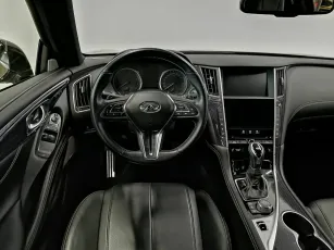 Infiniti  10