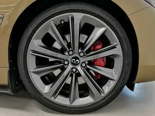 Infiniti  9