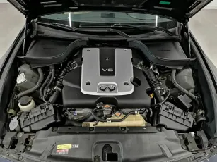 Infiniti  8
