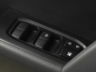 Hyundai  11