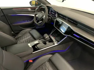 Audi  8