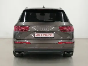 Audi  5
