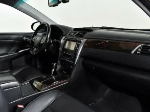 Toyota  8