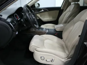 Audi  9