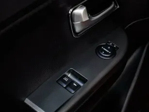 Kia  10