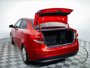 Kia  12