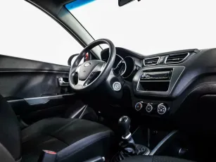 Kia  6