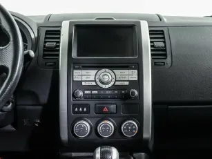 Nissan  8