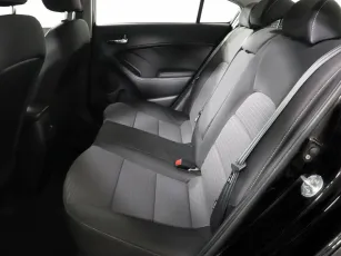 Kia  12