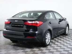 Kia  3
