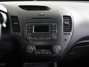 Kia  9