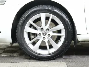 Skoda  9