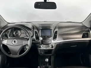 SsangYong  8