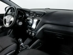 Kia  8