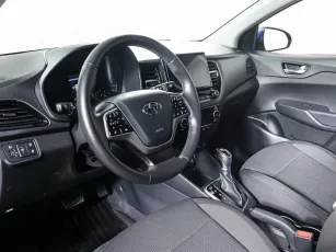 Hyundai  11