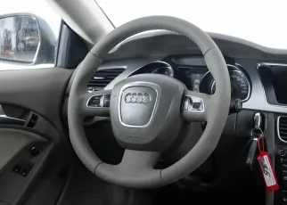 Audi  9