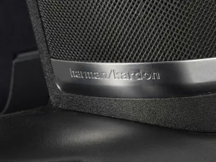 Mercedes-Benz  11