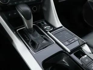 Mitsubishi  12