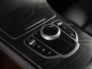 Mercedes-Benz  8