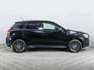 Mitsubishi  4