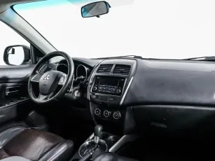 Mitsubishi  7