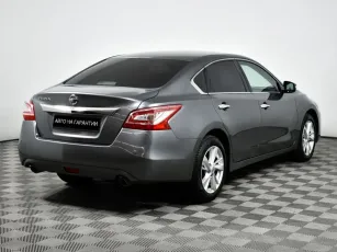 Nissan  5