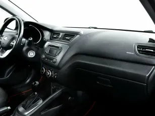 Kia  7