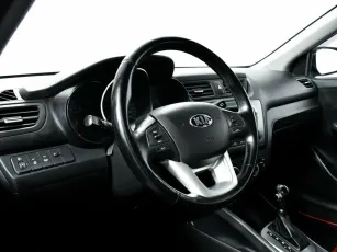 Kia  9
