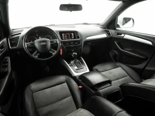 Audi  8