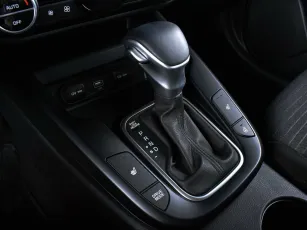 Kia  8