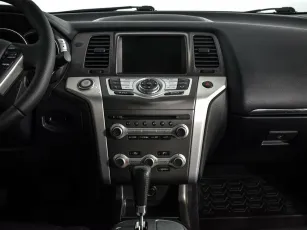 Nissan  8