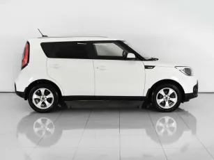 Kia  4