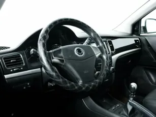SsangYong  8